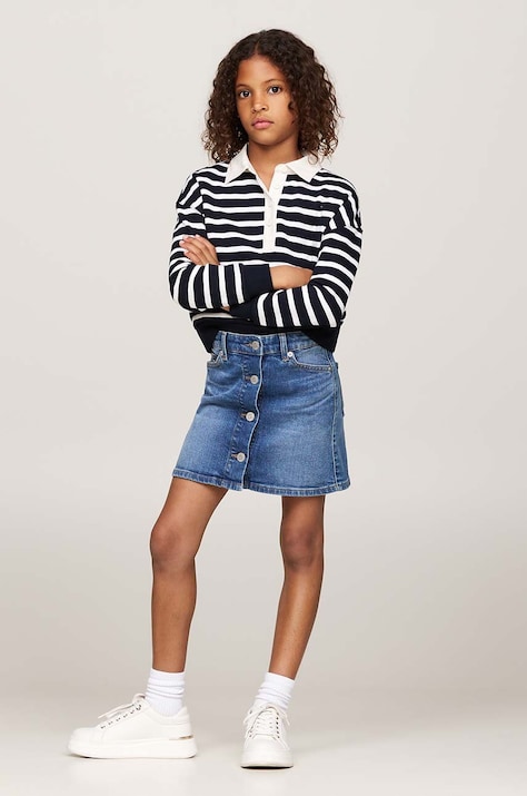 Детска дънкова пола Tommy Hilfiger в тъмносиньо къса със стандартна кройка KG0KG08243