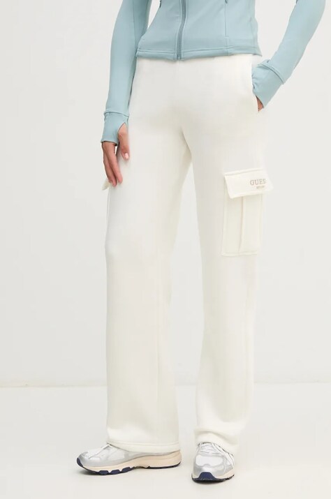 Спортивные штаны Guess MIDGE цвет бежевый с аппликацией V4BB04 KCHX0
