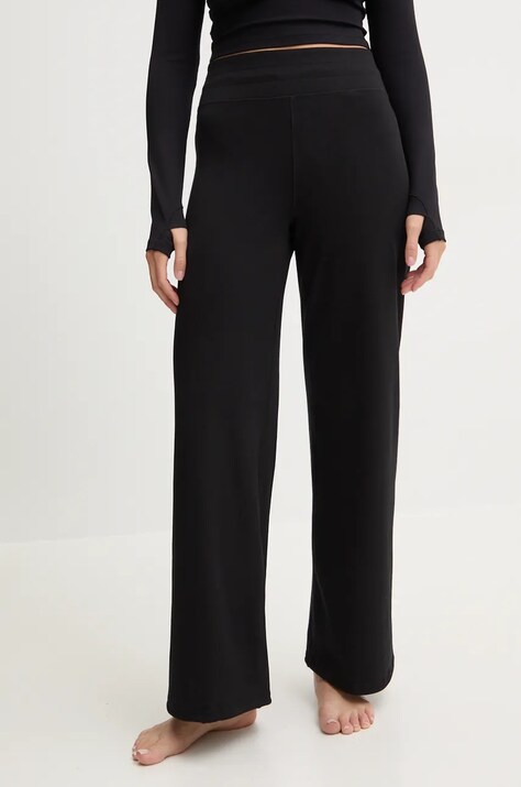 Hlače za jogu Casall Studio boja: crna, bez uzorka, 23255