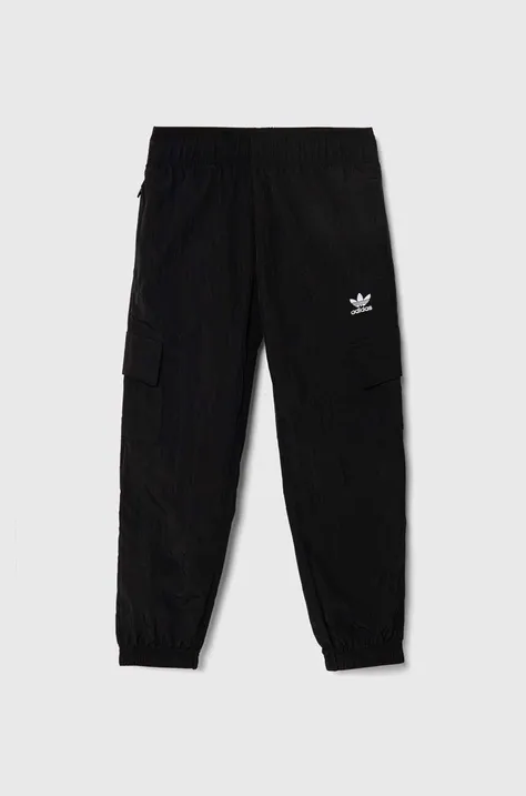 Otroške hlače adidas Originals CARGO PANTS črna barva, IW3505