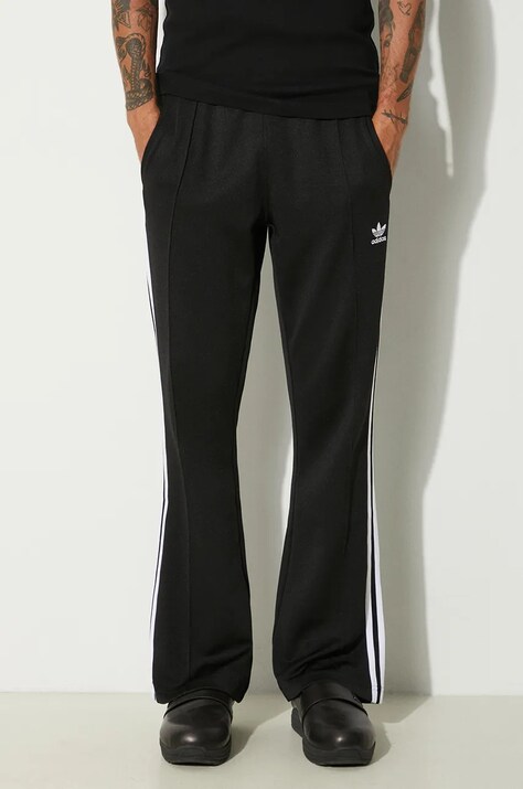 adidas Originals spodnie dresowe Adicolor 70s Track Pant kolor czarny z aplikacją IZ4807