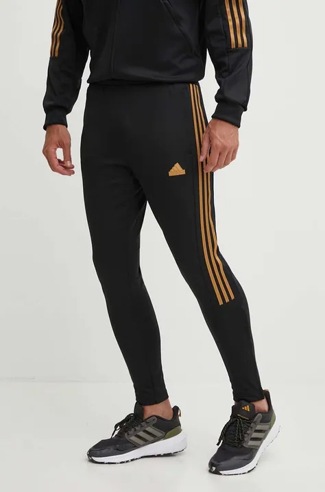 Спортен панталон adidas Tiro в черно с апликация IW8865