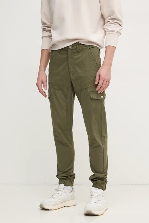 Guess pantaloni KOMBAT bărbați, culoarea verde, mulată, M4BB17.WFPM1