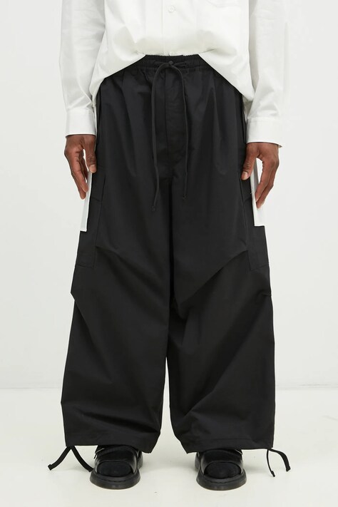 Hlače Manastash Manatrooper za muškarce, boja: crna, cargo kroj, 7924210009