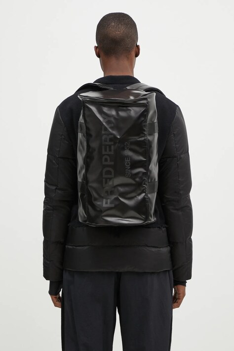 Fred Perry torba Tonal Barrel Backpack kolor czarny L8255.774