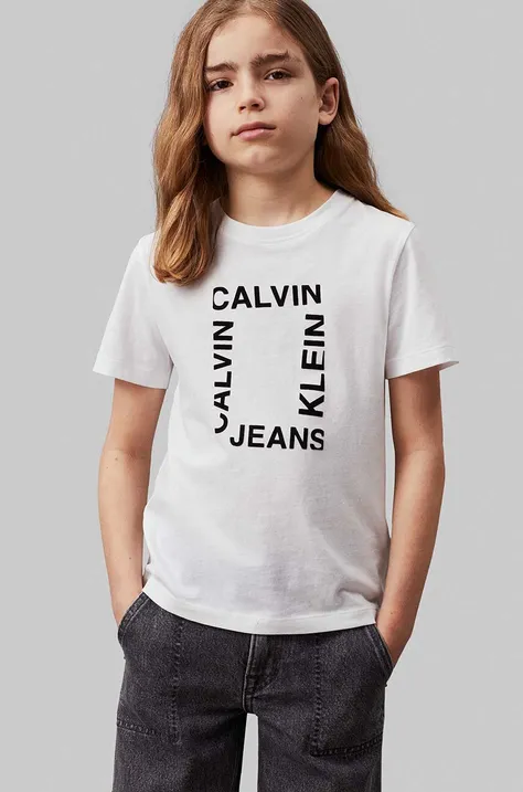Детска памучна тениска Calvin Klein Jeans в бяло с принт IB0IB02159
