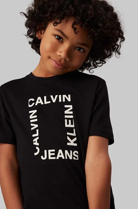 Παιδικό βαμβακερό μπλουζάκι Calvin Klein Jeans χρώμα: μαύρο, IB0IB02159