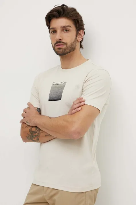 Bavlnené tričko Calvin Klein pánske, béžová farba, s nášivkou, K10K113107
