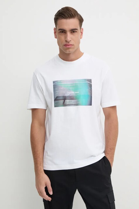 Бавовняна футболка Calvin Klein Jeans чоловіча колір білий з принтом J30J326869