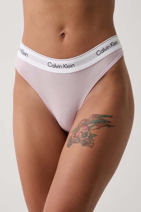 Calvin Klein Underwear stringi damskie z bawełną różowe LV00QF8518