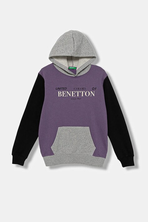 United Colors of Benetton bluza bawełniana dziecięca kolor fioletowy z kapturem z nadrukiem 3J68C204V