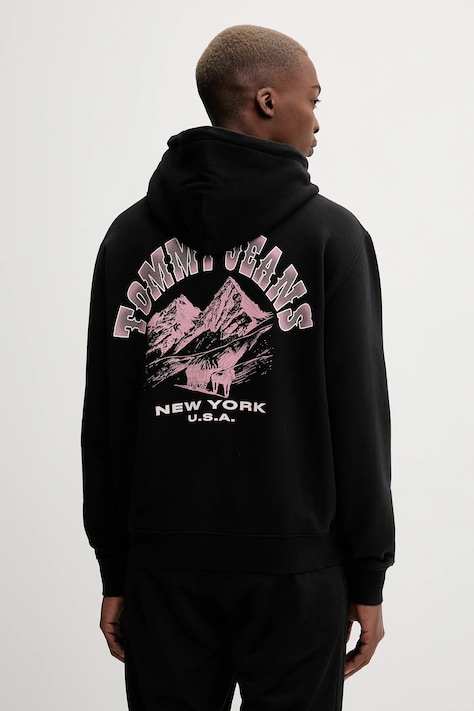 Суичър Tommy Jeans мъжки в черно с качулка с принт DM0DM22088