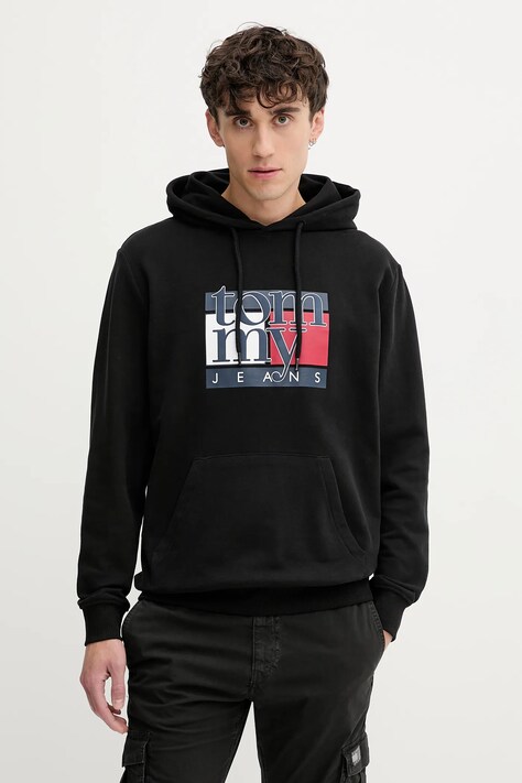 Pamučna dukserica Tommy Jeans boja: crna, s kapuljačom, s tiskom, DM0DM22092