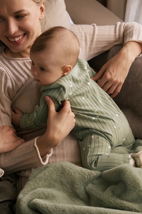 Φόρμες με φουφούλα μωρού Mayoral Newborn 2730