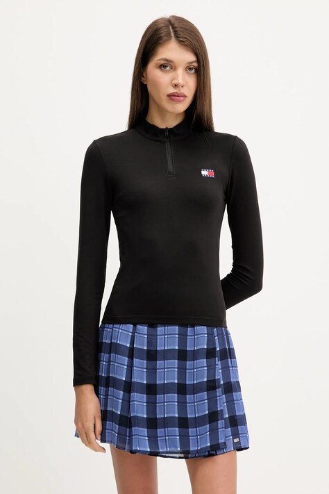 Tričko s dlouhým rukávem Tommy Jeans černá barva, s pologolfem, DW0DW21567