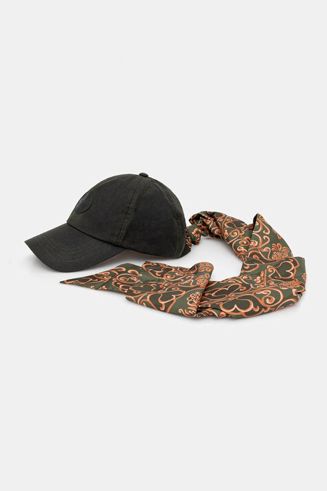 Barbour czapka z daszkiem x Farm Rio kolor zielony LHA0596