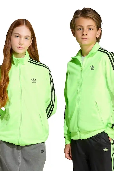 Детски суичър adidas Originals в зелено с апликация JV8586
