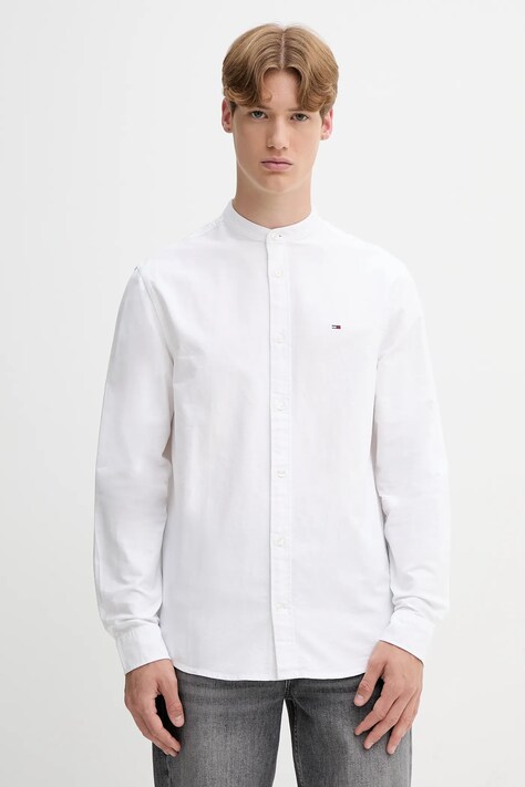 Bavlněná košile Tommy Jeans pánská, bílá barva, regular, se stojáčkem, DM0DM21690