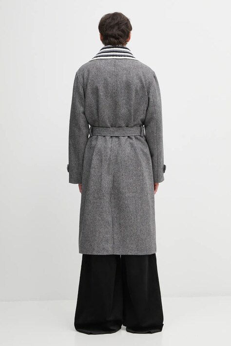 Vlněný kabát Drôle de Monsieur Le Manteau Tweed šedá barva, I.CT147.WV014