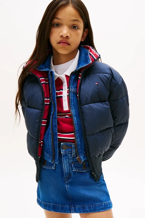 Tommy Hilfiger kurtka dwustronna dziecięca kolor czarny KG0KG08764