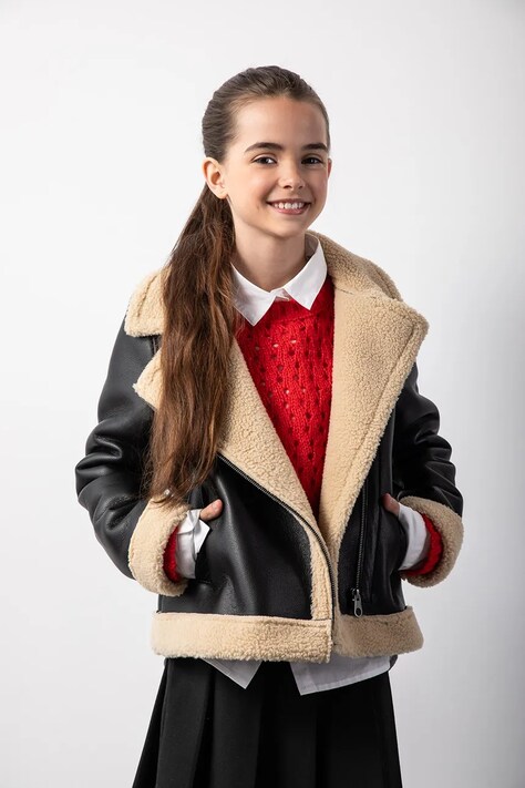 Coccodrillo kurtka dziecięca kolor czarny OUTERWEAR GIRL JUNIOR