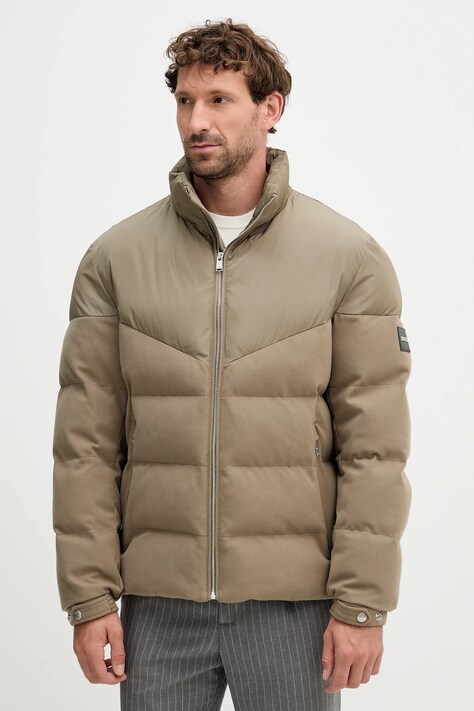 BOSS kurtka kolor beżowy zimowa 50548810