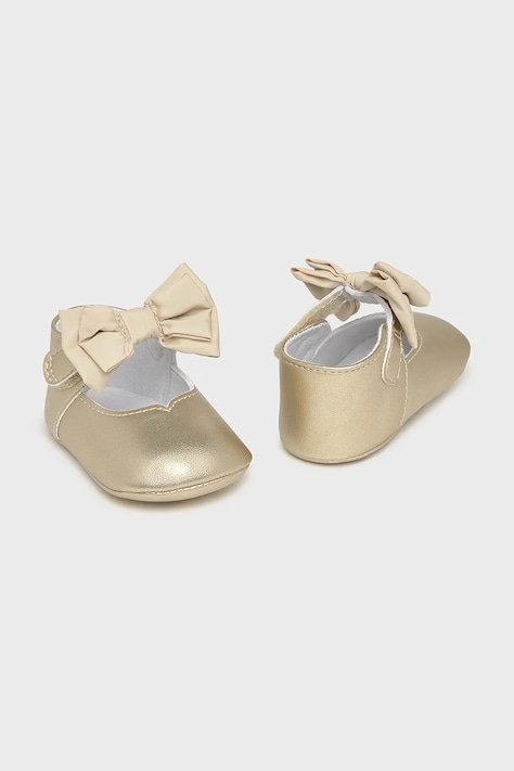 Mayoral Newborn buty niemowlęce kolor złoty 9961