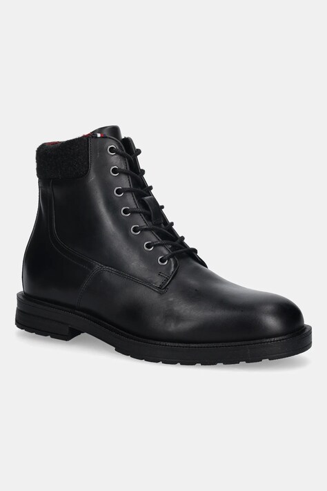 Tommy Hilfiger trapery skórzane CLEATED HILFIGER W LTH BOOT męskie kolor czarny FM0FM05562