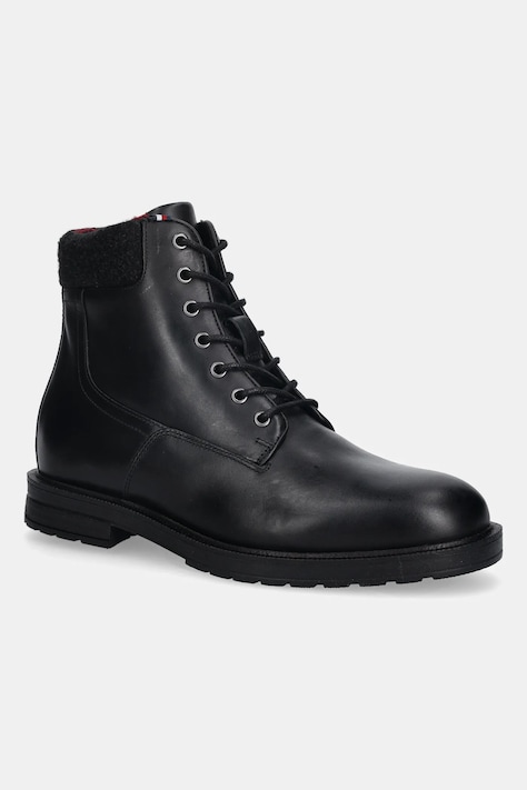 Kožené trapery Tommy Hilfiger CLEATED HILFIGER W LTH BOOT pánské, černá barva, FM0FM05562