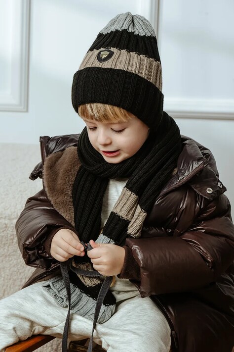 Jamiks szalik dziecięcy RUFUS kolor czarny wzorzysty JZI200