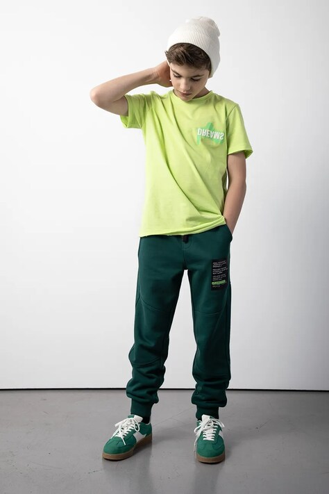 Coccodrillo spodnie dresowe dziecięce kolor zielony z nadrukiem X-RAY VISION BOY JUNIOR
