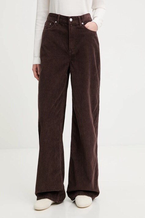 Tommy Jeans spodnie sztruksowe damskie kolor brązowy dzwony high waist DW0DW21700