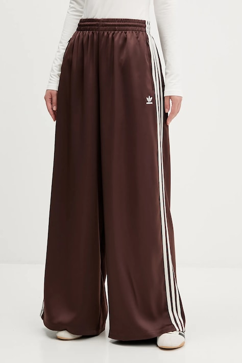 adidas Originals spodnie dresowe Satin Tp Wl damskie kolor brązowy z aplikacją KD2541