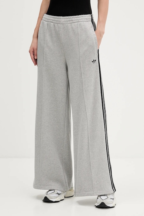 adidas Originals spodnie dresowe bawełniane 3-Stripes damskie kolor szary z aplikacją JV7476