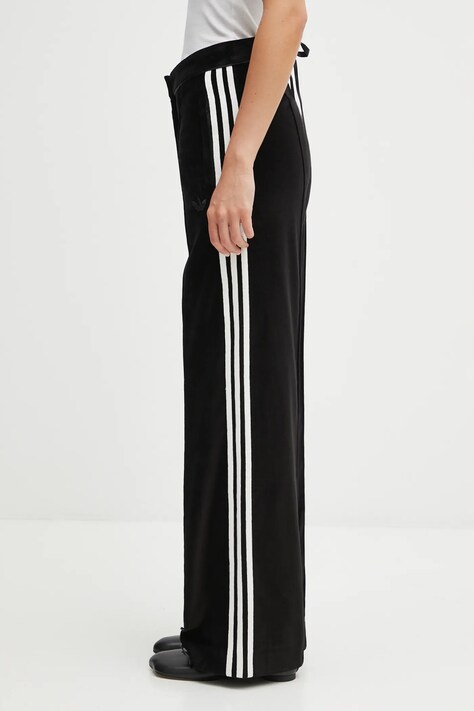 adidas Originals spodnie dresowe welurowe Velvet damskie kolor czarny szerokie high waist KF2304