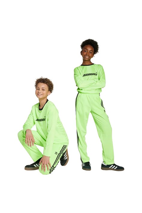 adidas Originals pantaloni de trening pentru copii culoarea verde, cu imprimeu, JV8591