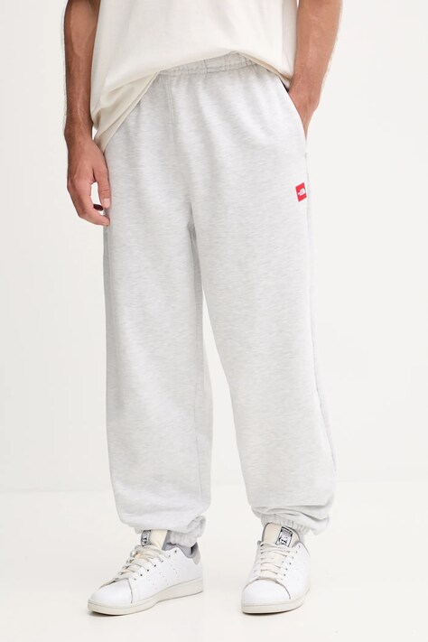 Παντελόνι φόρμας The North Face Redbox ανδρικό, χρώμα: γκρι, NF0A8EG3E041