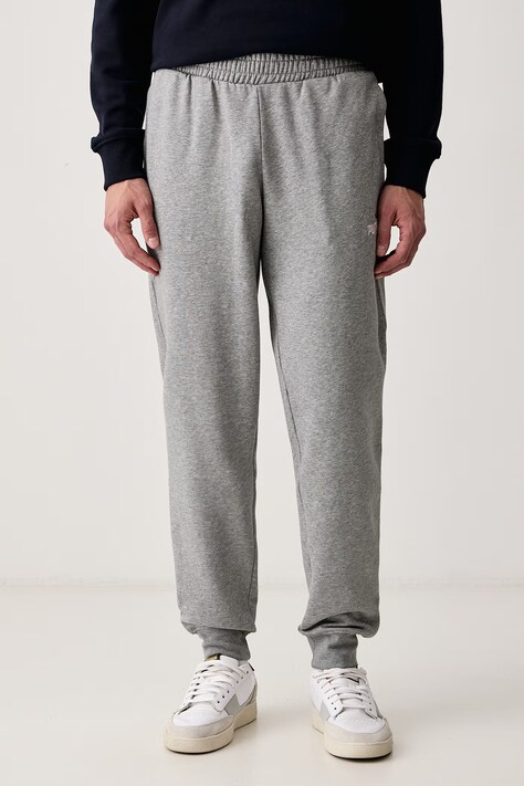 Puma Spodnie dresowe męskie z bawełną Essential Logo szare regular waist 684713