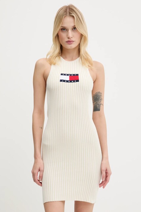 Šaty Tommy Jeans béžová barva, maxi, přiléhavé, DW0DW20877