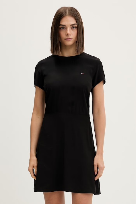 Tommy Jeans лятна рокля от вискоза черна DW0DW21120
