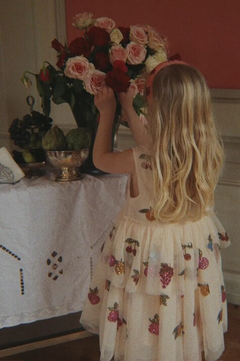 Konges Sløjd sukienka dziecięca YVONNE FAIRY DRESS kolor beżowy mini rozkloszowana KS104471