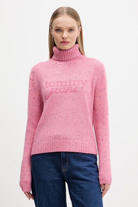 Sveter s prímesou vlny Tommy Jeans ružová farba, s rolákom, DW0DW21687
