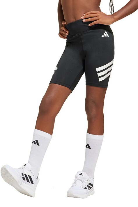 Детски къси панталони adidas в черно с принт JJ0988