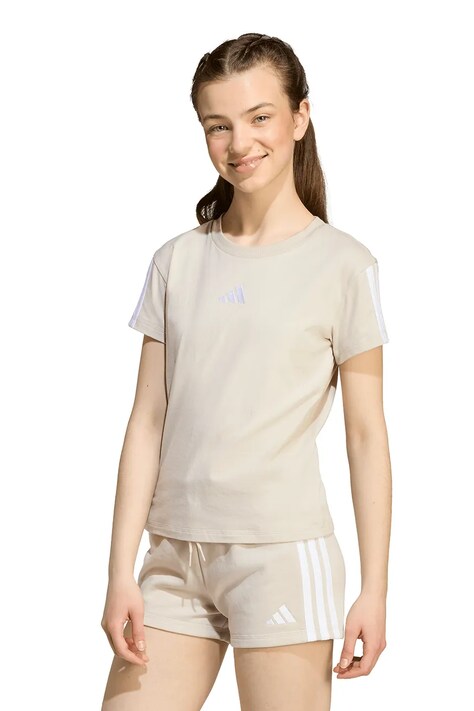 Детска памучна тениска adidas в бежово KB7299