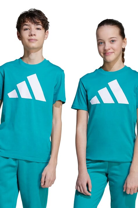 Дитяча бавовняна футболка adidas колір бірюзовий з принтом JV9885