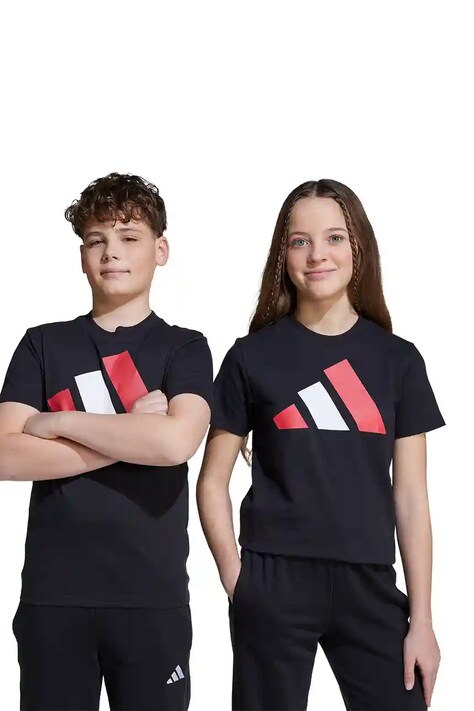 Детска тениска adidas в черно с принт JY0297