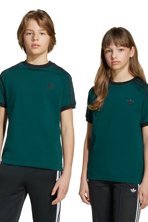 adidas Originals t-shirt bawełniany dziecięcy kolor zielony z aplikacją JV8581