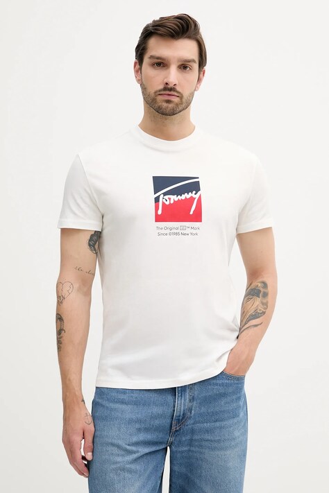 Бавовняна футболка Tommy Jeans колір білий з принтом DM0DM21940
