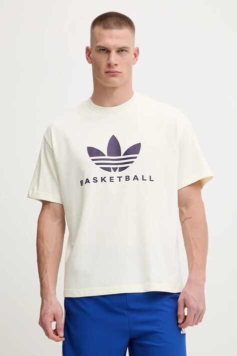 Футболка adidas Originals Originals Basketball Courtside Tee цвет бежевый с принтом JW6640