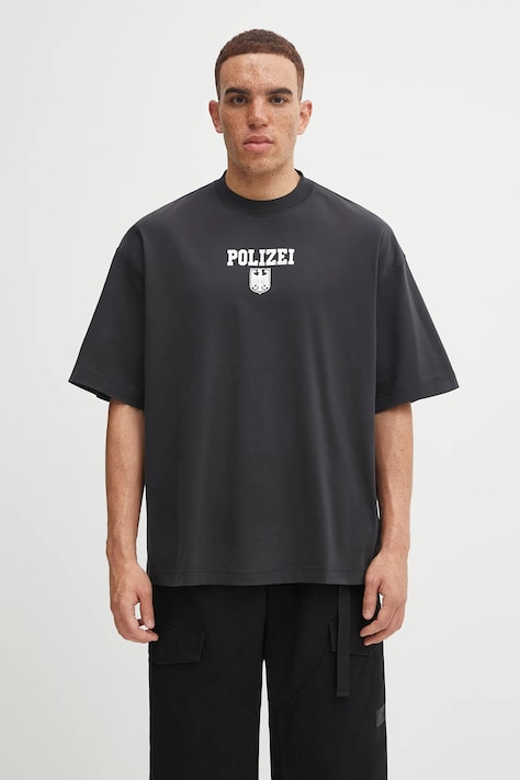 Βαμβακερό μπλουζάκι VETEMENTS Polizei Regular ανδρικό, χρώμα: μαύρο, UH76TR300B